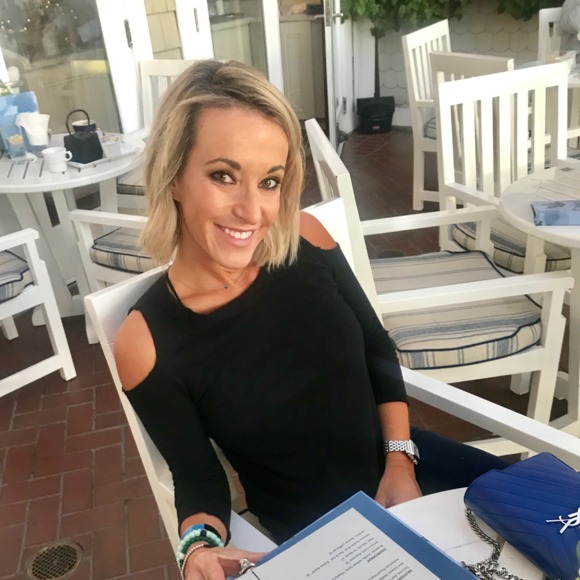 Meet your Posher, Ambria - Picture 1 of 1